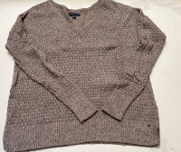Women’s knitted sweater v-neck size large