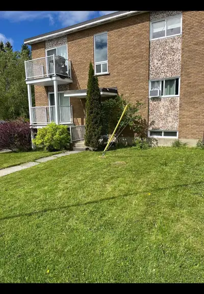 5 1/2 à louer pour le 1er septembre, 1500$/mois, rue Farwell