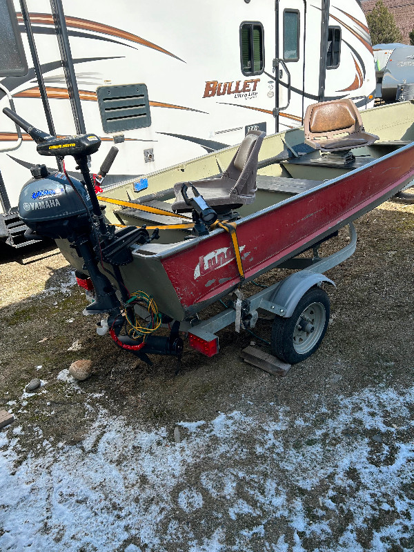 14ft boat, trailer motor in Powerboats & Motorboats in Vernon - Image 3
