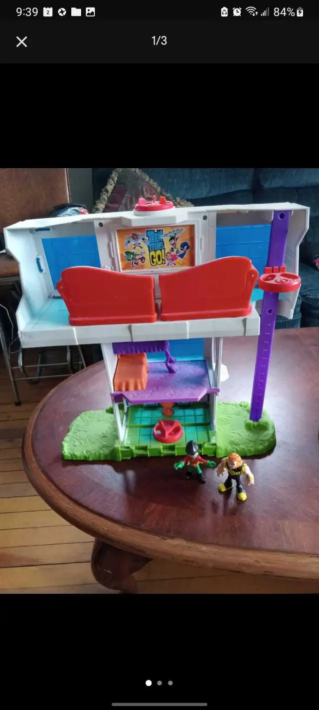 Teen Titans playset in Toys & Games in Summerside - Image 2