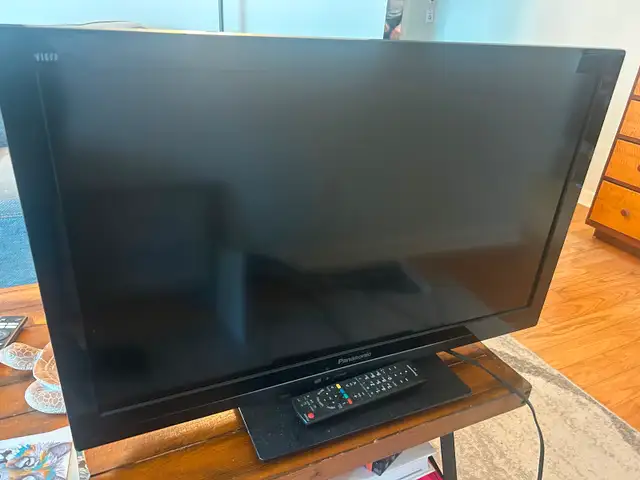 Panasonic 32” Television in TVs in City of Toronto - Image 3