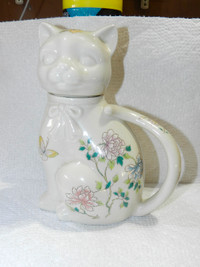 Vintage Floral Kitty Cat Teapot w/ Paw Spout by Takahashi Cho-Ch
