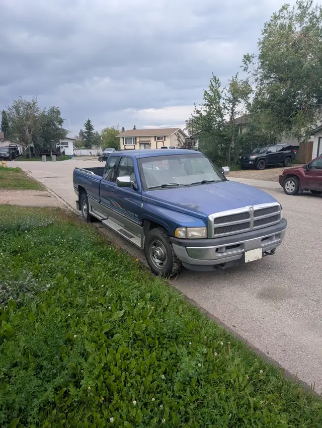 1995 Dodge Ram V10538448261400514562