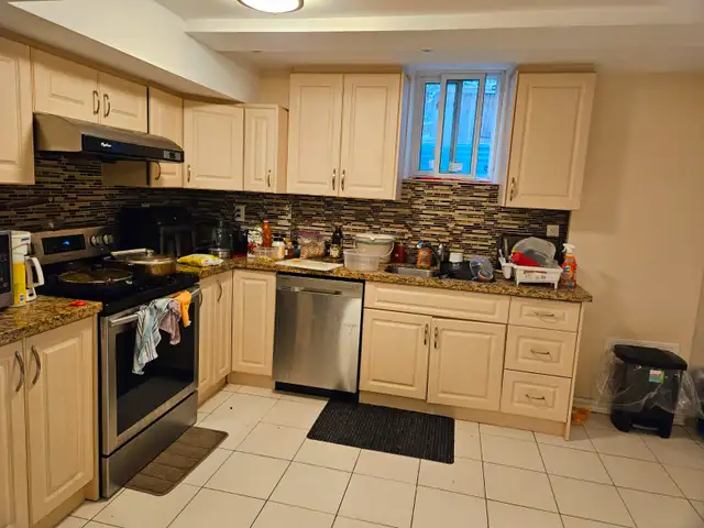 Short Term Studio Rent Near SQ One in Short Term Rentals in Mississauga / Peel Region - Image 4