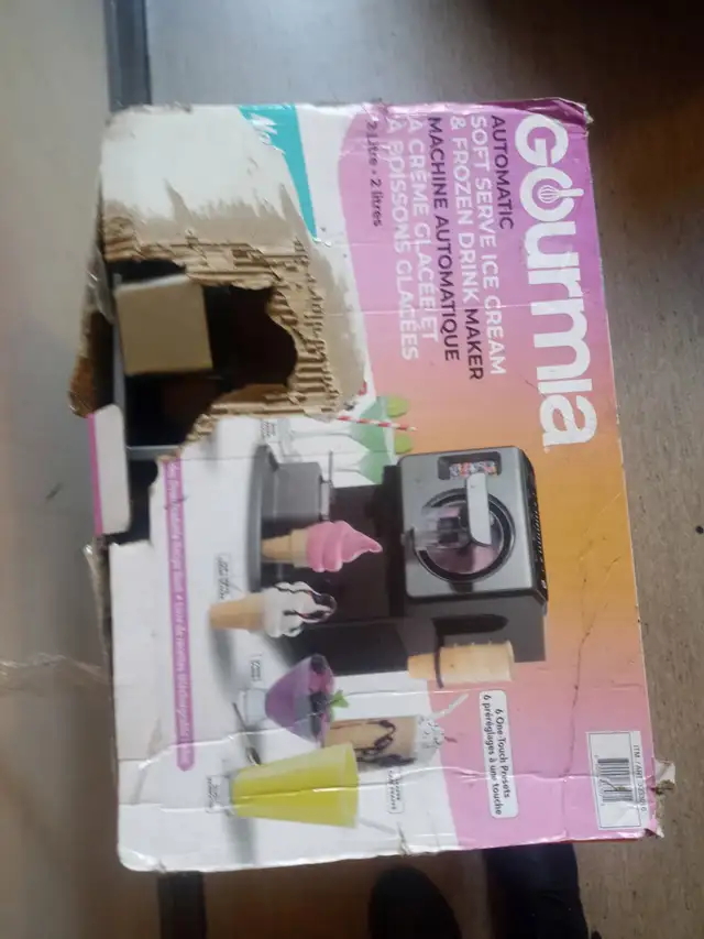 ice cream maker486356587570810881