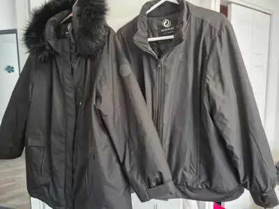 Manteau Femme, noir grandeur 2X 3 dans 1 , la marque ACTIVEZONE très chaud Capuchon s'enlève et la d...