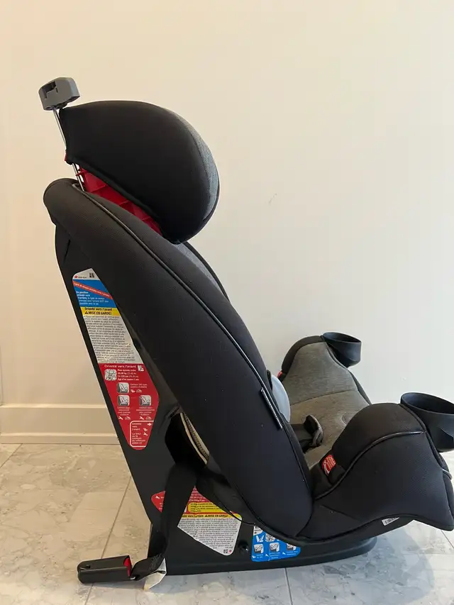Car seat in Strollers, Carriers & Car Seats in Ottawa - Image 3