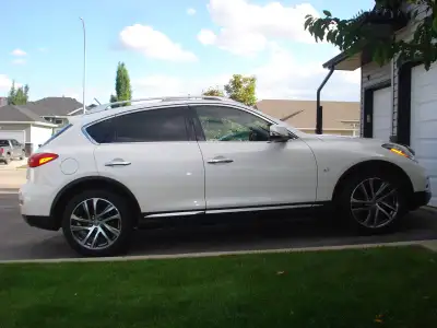 We have for sale our fully loaded 2016 Infinity QX50 AWD. This car equipped with: dual climate contr...