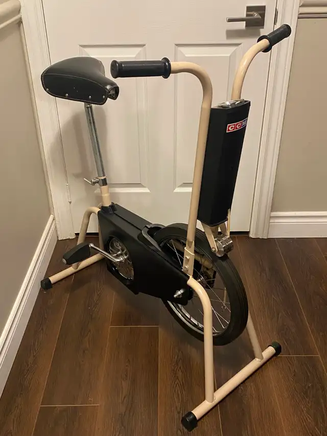 Vintage CCM exercise bike in Exercise Equipment in Oakville / Halton Region - Image 3