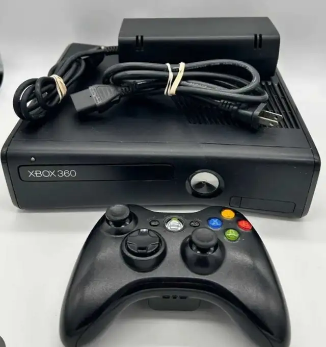 Slim Xbox 360 System black / tested 