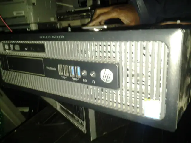 hp prodesk computer 1tb 8g i7 qc 2tb +$10  900+pc MAC CISCO proj in Desktop Computers in City of Montréal - Image 2