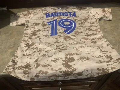 Toronto Blue Jays woman’s XL Bautista jersey, View more