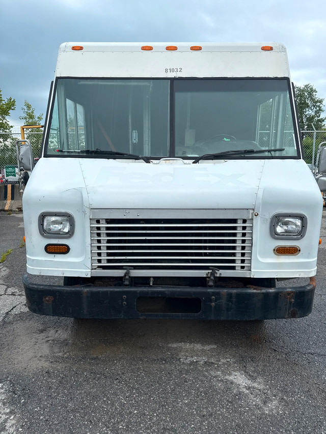 Ford utilimaster 2006 dans Autos et camions  à Ville de Montréal - Image 2