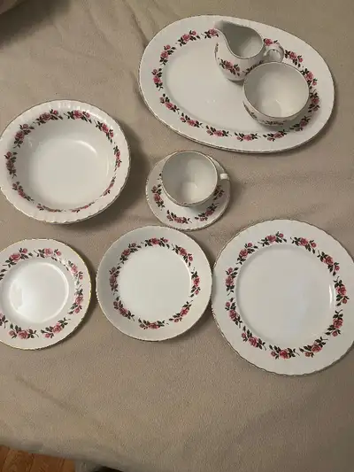 Set of fine dishes Romance by Ridgway "white mist", View more