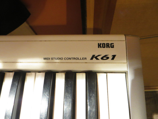 KORG K61 MIDI studio controller in Pro Audio & Recording Equipment in Trenton - Image 2