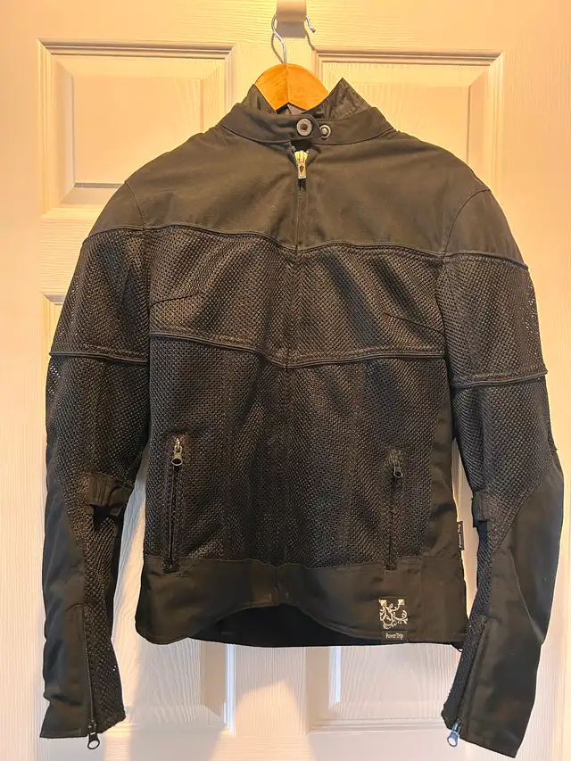 Power Trip Motorcycle Jacket Womens Medium in Women's - Tops & Outerwear in Mississauga / Peel Region - Image 2