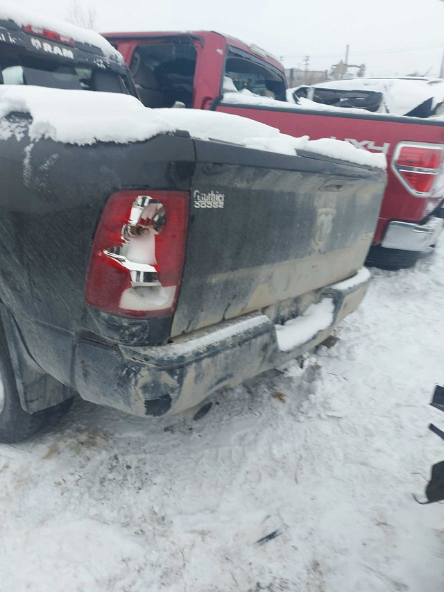 2012 Dodge Ram 1500 Sport Crew Cab parts out  in Auto Body Parts in Winnipeg - Image 3