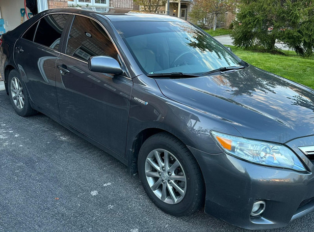 Toyota Camry 2011 hybrid in Cars & Trucks in London - Image 2