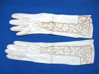 Vintage Kid Leather White Lace insert Formal Gloves Hand Cut