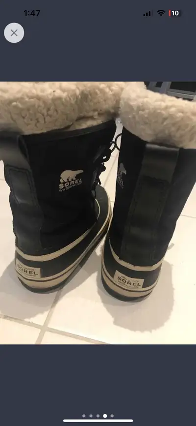 Winter Boots Boys SIZE 5.5 New Condition (worn only one season), View more
