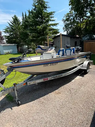 1998 princecraft pro 162 fishing boat with a 2010 40hp 2 stroke evinrude e-tec engine and a 2023 loa...