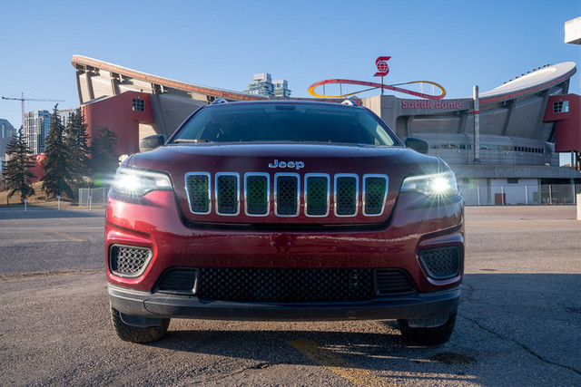 2020 Jeep Cherokee Sport in Cars & Trucks in Calgary - Image 2