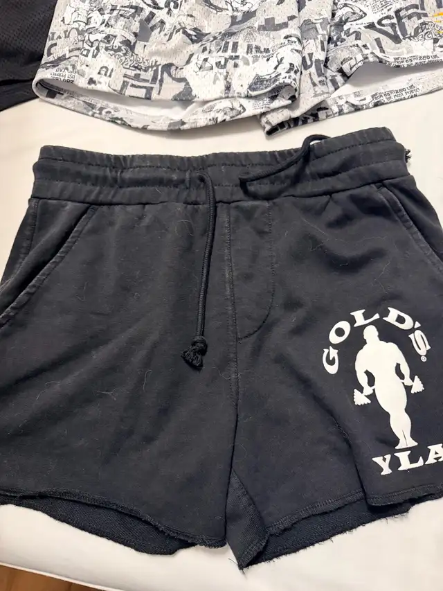 YoungLa Gold’s Gym Shorts - Small in Men's in City of Toronto - Image 2