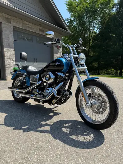 2011 Harley-Davidson Dyna Super Glide Custom (FXDC) S&S exhaust Vance and Hines fuelpak 8.5 inch pul...