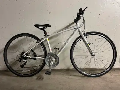 Like New Hybrid Louis Garneau UrbaniaSC1 Alivio Carbon Alu Small, View more