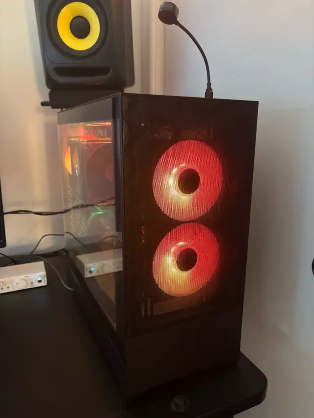 Custom Gaming PC – High Performance Build in Desktop Computers in City of Montréal - Image 3