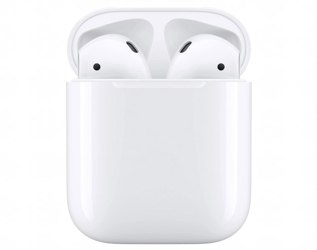 Airpods 2nd Gen in General Electronics in Markham / York Region - Image 3