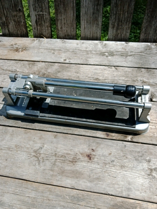 Ceramic Tile Cutter, UpTo 11" Length, Easy To Use, Durable in Hand Tools in Oshawa / Durham Region - Image 2