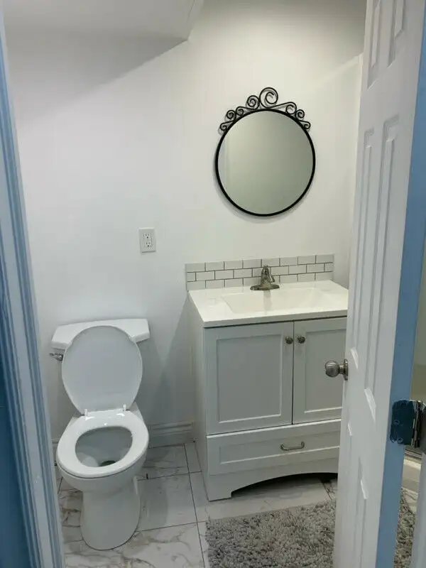 BASEMENT APARTMENT FOR RENT IN THE HEART OF MISSISSAUGA in Long Term Rentals in Mississauga / Peel Region - Image 8