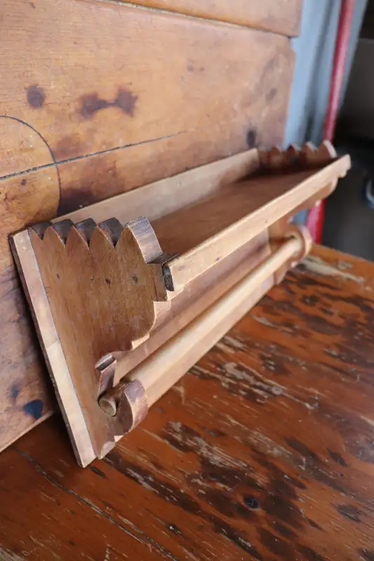 Vintage Wooden Shelf in Arts & Collectibles in London - Image 10