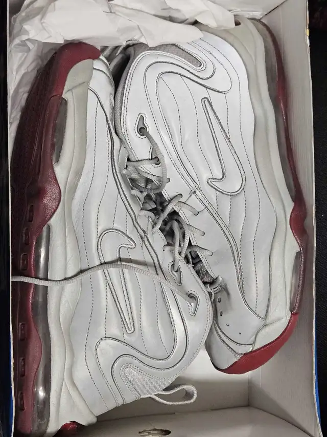 Nike Air Total Max Uptempo in Men's Shoes in Mississauga / Peel Region - Image 3