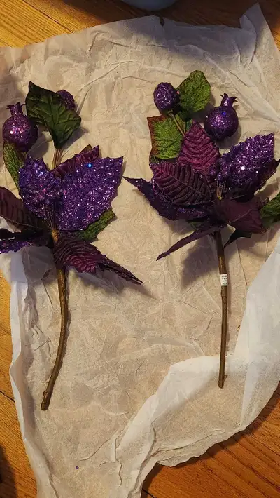 5 Christmas decorations for tree or garland, View more