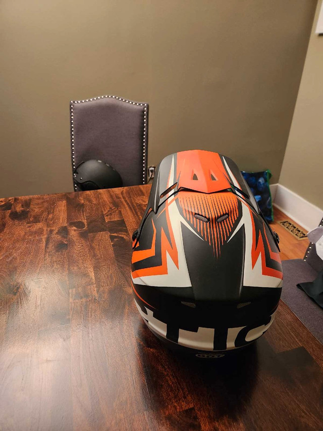 Arctic cat snowmobile helmet (large) in Other in Thunder Bay - Image 3