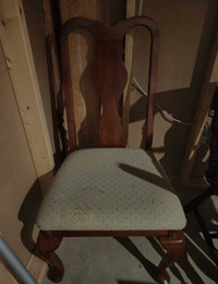 One dining room chair 