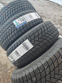 Michelin X-Ice Snow winter tires 215/65/16 BRAND NEW