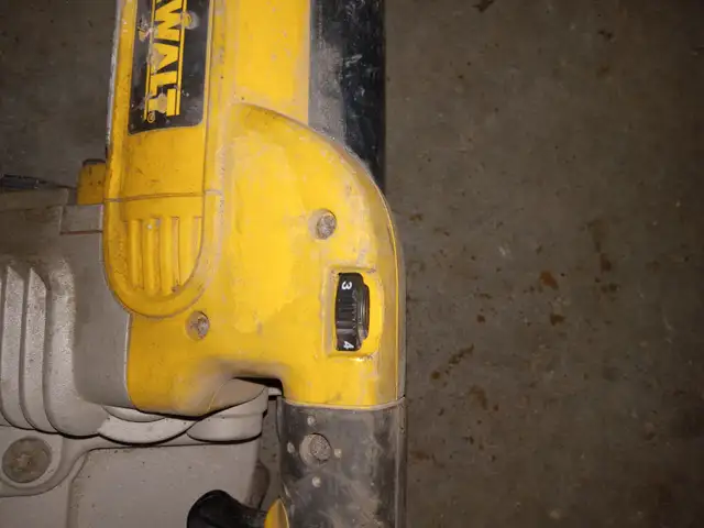 Dewalt portable band saw597784609969285121