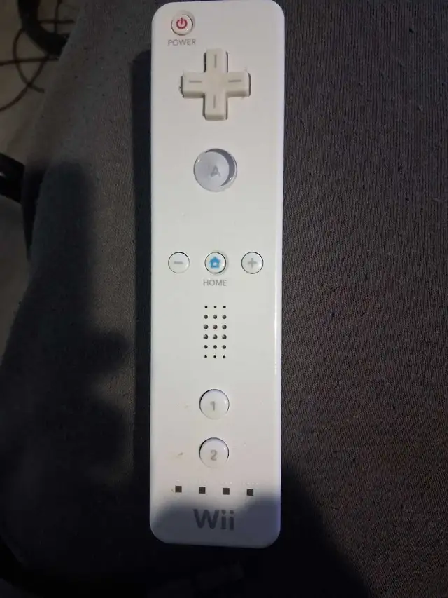 Nintendo Wii Console Bundle589631809431152641