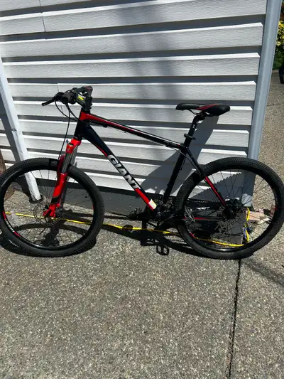 Giant Bike 100 bucks, View more