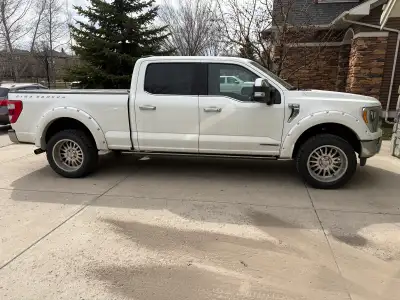 Looking to trade or sell my Cali Summit 9110 rims and tires. Currently have BF Goodrich T/A KO2 285/...
