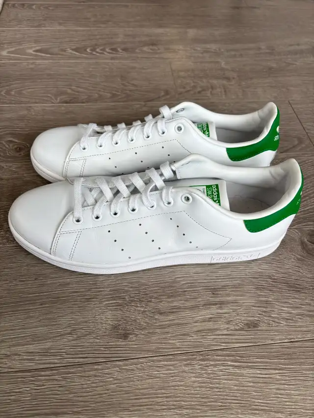 Adidas Stan Smith in Men's Shoes in Kitchener / Waterloo - Image 5