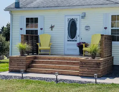 Hello, I am a Carpenter experienced in deck building, drywalling, painting, flooring, trim, landscap...