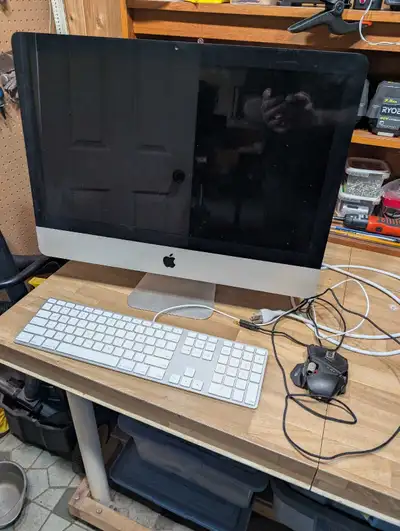 2010 iMac 22", 12gb ram, 1tb HD, View more