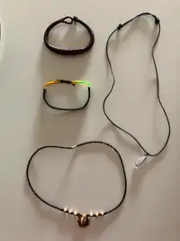 Necklaces bracelets El Salvador, Senegal - colliers bracelets
