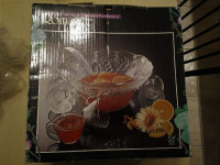 PUNCHBOWL SET - INCLUDES EIGHT GLASSES