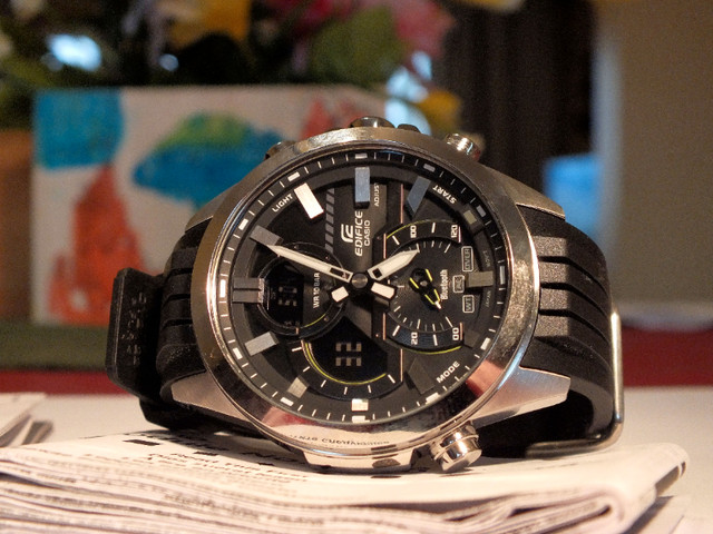 Brand new Casio Edifice Men's watch with Bluetooth. in Jewellery & Watches in St. Catharines - Image 4