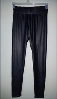 Leather-like pants (thin fabric) 
